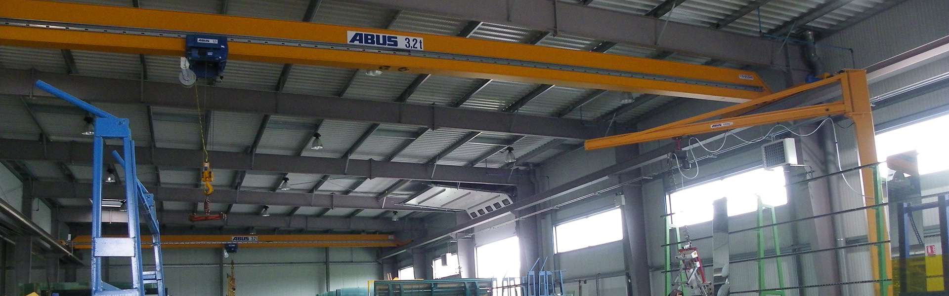 不負(fù)期待：安博起重為法國玻璃制品公司完成精密運(yùn)輸挑戰(zhàn)