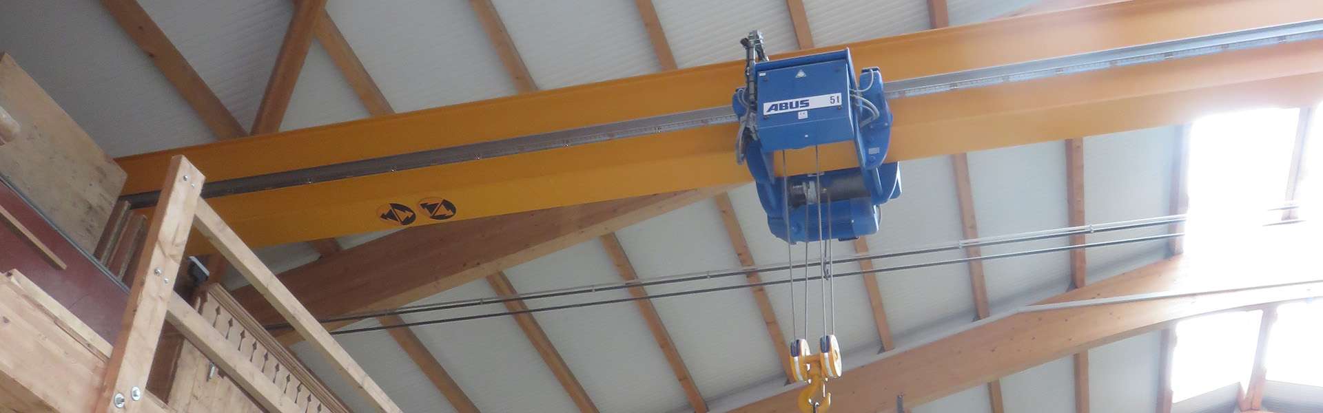 智能、可靠：安博橋式起重機(jī)助瑞士木工廠實(shí)現(xiàn)安全運(yùn)輸